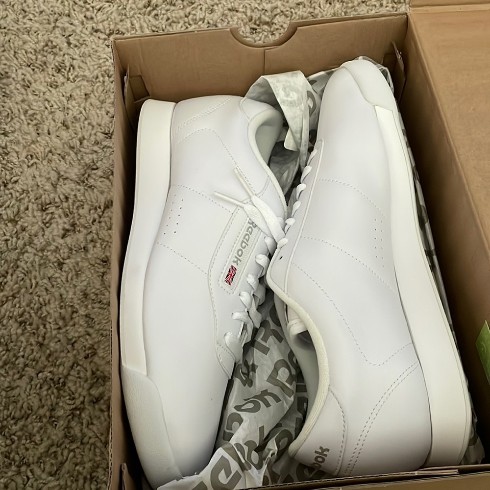 New! Reebok Princess Walking Shoes #1475 White Leather Women’s Sz 9